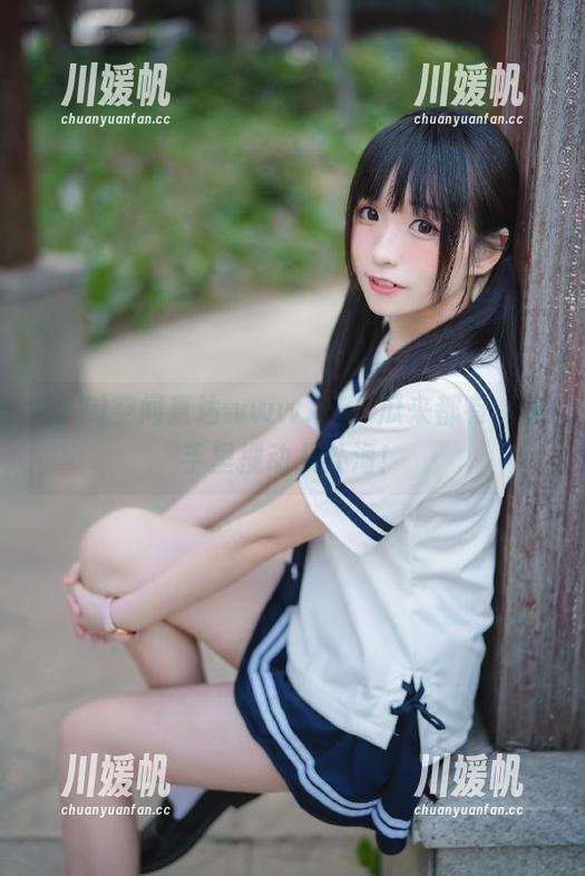 空间直达www.17，瓜来都有，快手里搅动八卦海！