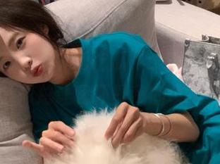 “17c吃瓜”app：坐拥八卦，却总让我怀疑我的审美…