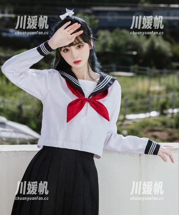 打开首页，17吃瓜群众网的八卦像是快递，一波接一波…