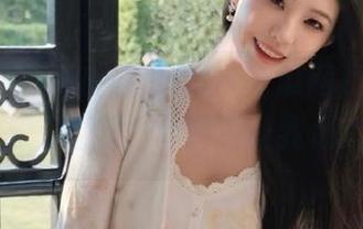 深夜思考：51吃瓜网页上那“今日必吃”的瓜，为何老让我心心念念？