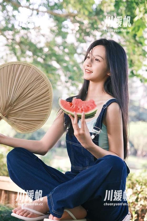 轻松穿越传送门，瓜的乐趣就藏在718sx娱乐里！
