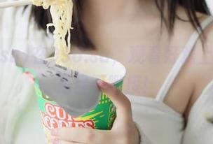 在998.su，观看好戏上演，真是目不暇接！