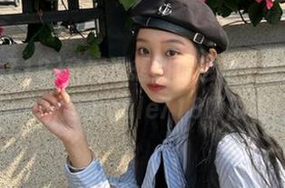 官网没想到你也是个大瓜友，快来一起上yule718啃瓜吧！