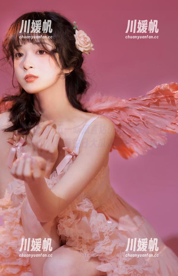 五一吃瓜直达：娜娜今儿个何止一瓜，竟有往日大瓜在前排等着！