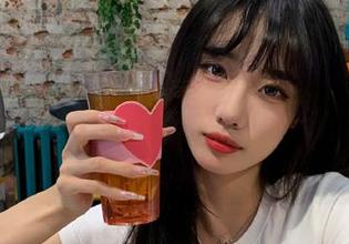 在线“免费吃瓜”观看，有时候我觉得自己就像个无辜的小鸟，完全无法自拔。