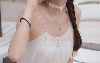 在线聊天“吃瓜123超话”，无意间的神评论总是让我忍俊不禁。