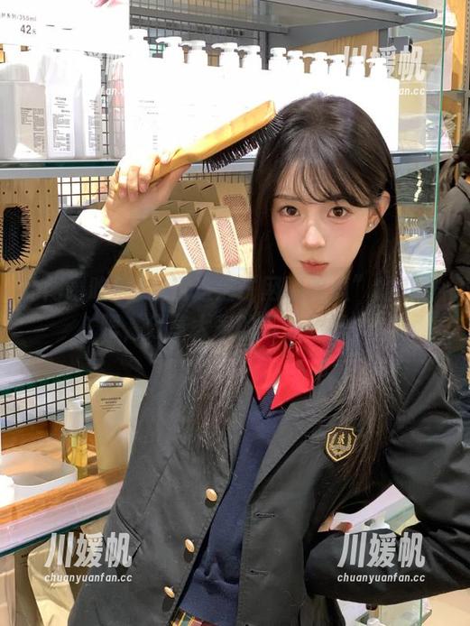 说说这波“网曝吃瓜”的八卦吧，分享大家的震惊表情！