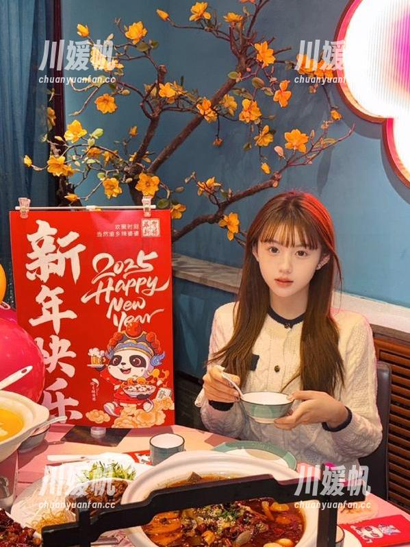 最新款黑料社，难道是故意让我熬夜追瓜吗？