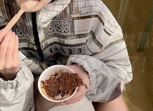 哎哟，安卓里的zztt黑料网传送门，瓜吃得我嘴都软了！