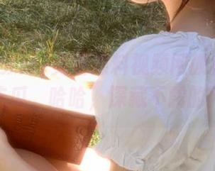 免费黑料视频网教你如何“优雅”吃瓜，哈哈，深藏不露的网友们！
